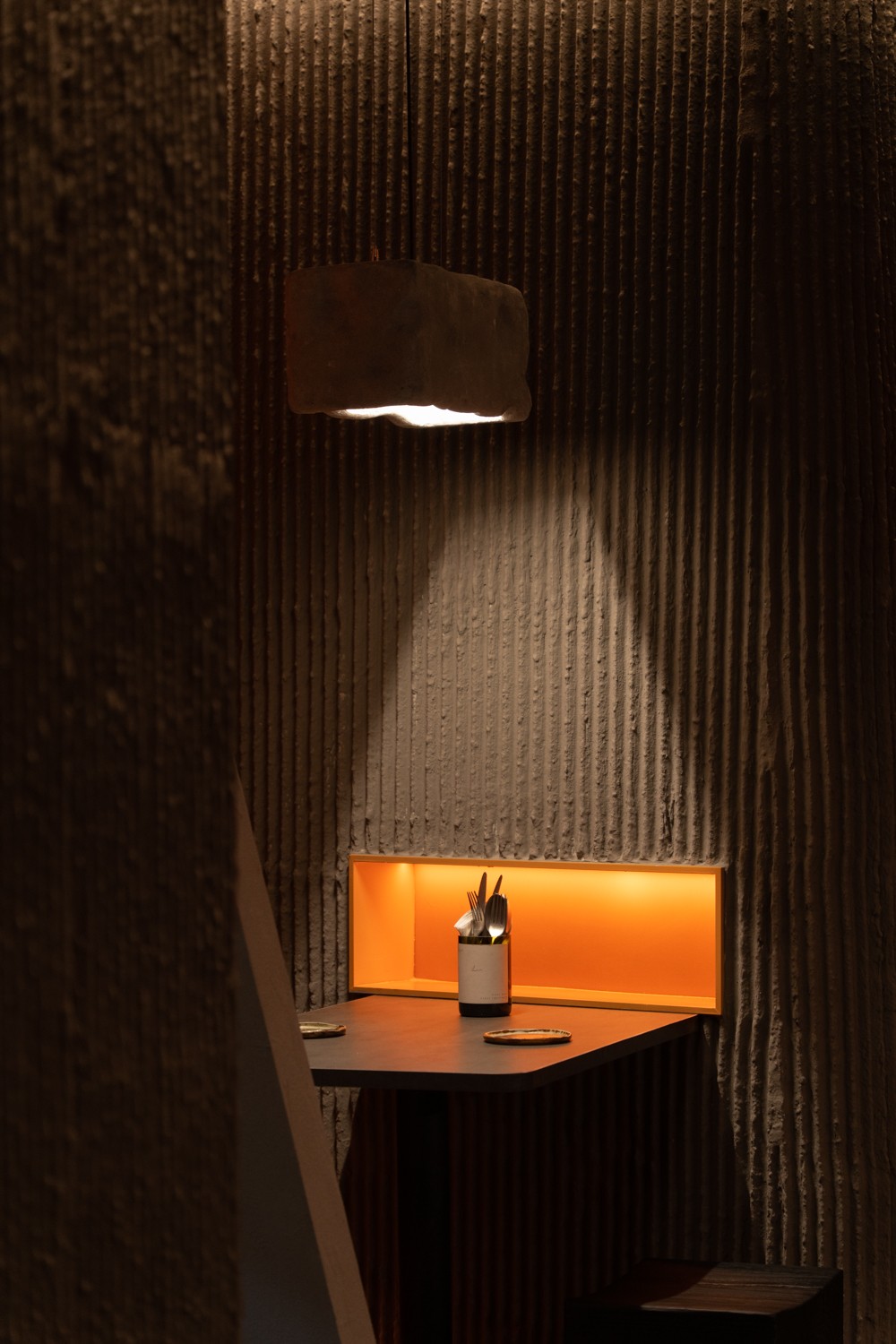 BIM建筑|Wine Nuts酒疯子餐酒吧 / 未韬建筑