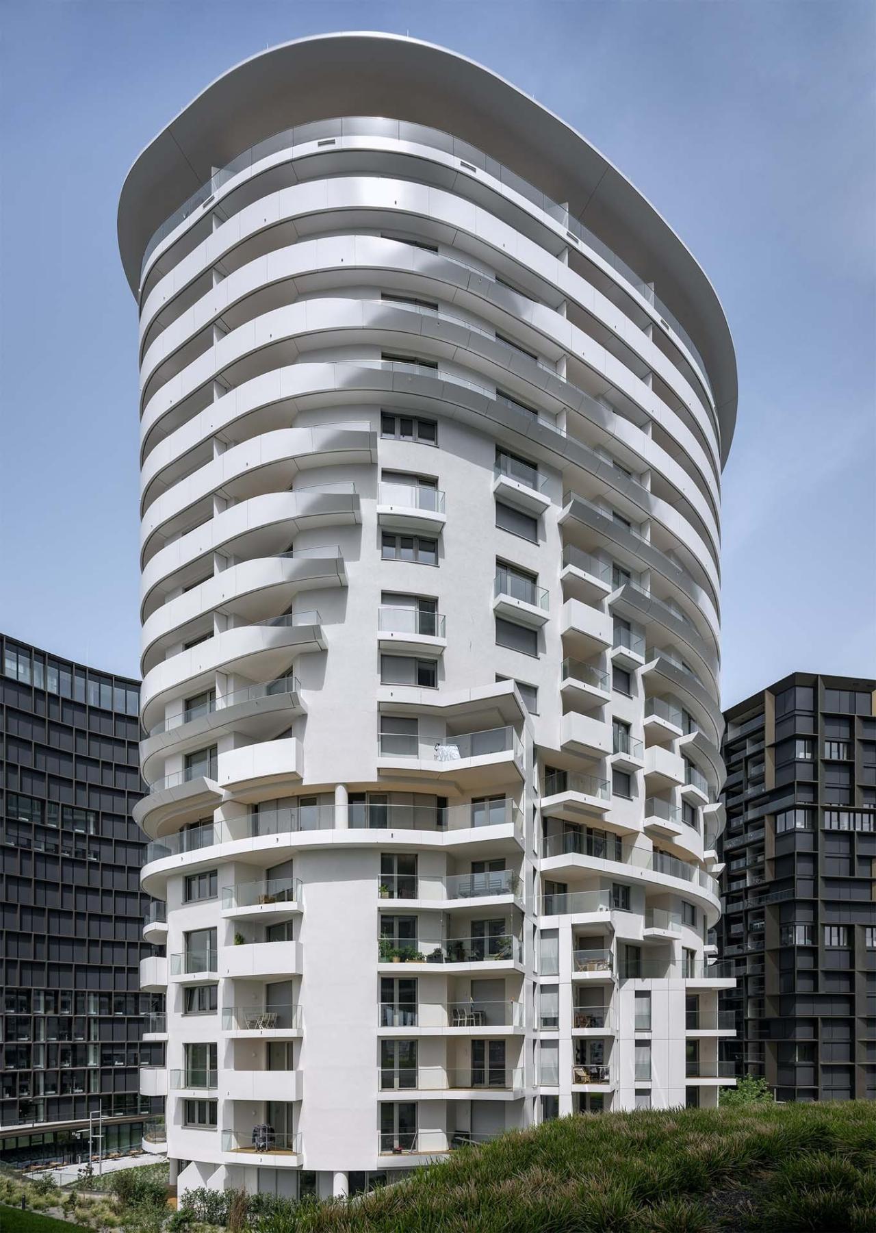 BIM建筑|贝尔维尤塔 / 蓝天组