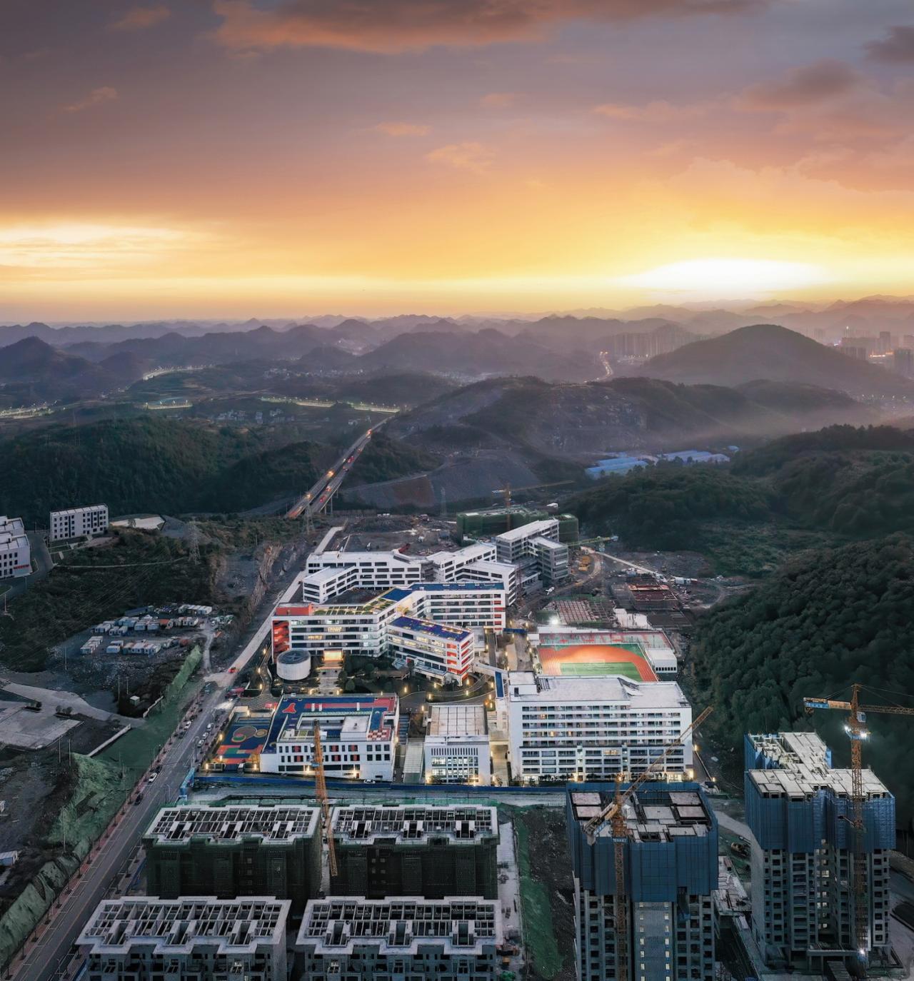 BIM建筑|吉首中驰·湘郡礼德学校（一期）/ 象外营造工作室