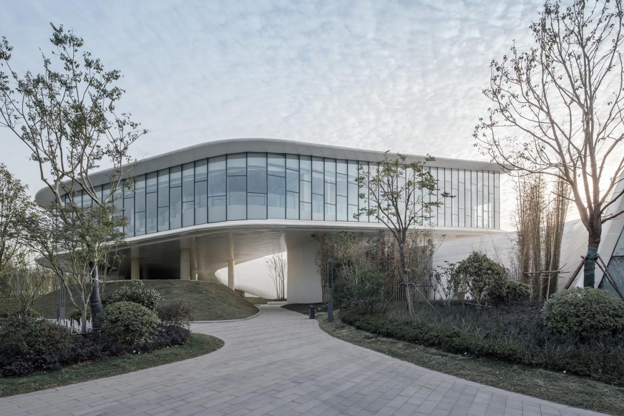 BIM建筑|反重力生长的有机体—洪湖·新滩展示中心 / UA尤安设计