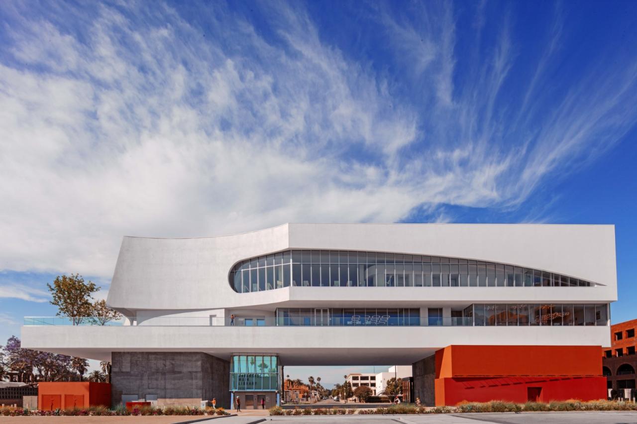 BIM建筑|Riverside 市立图书馆 / Johnson Favaro