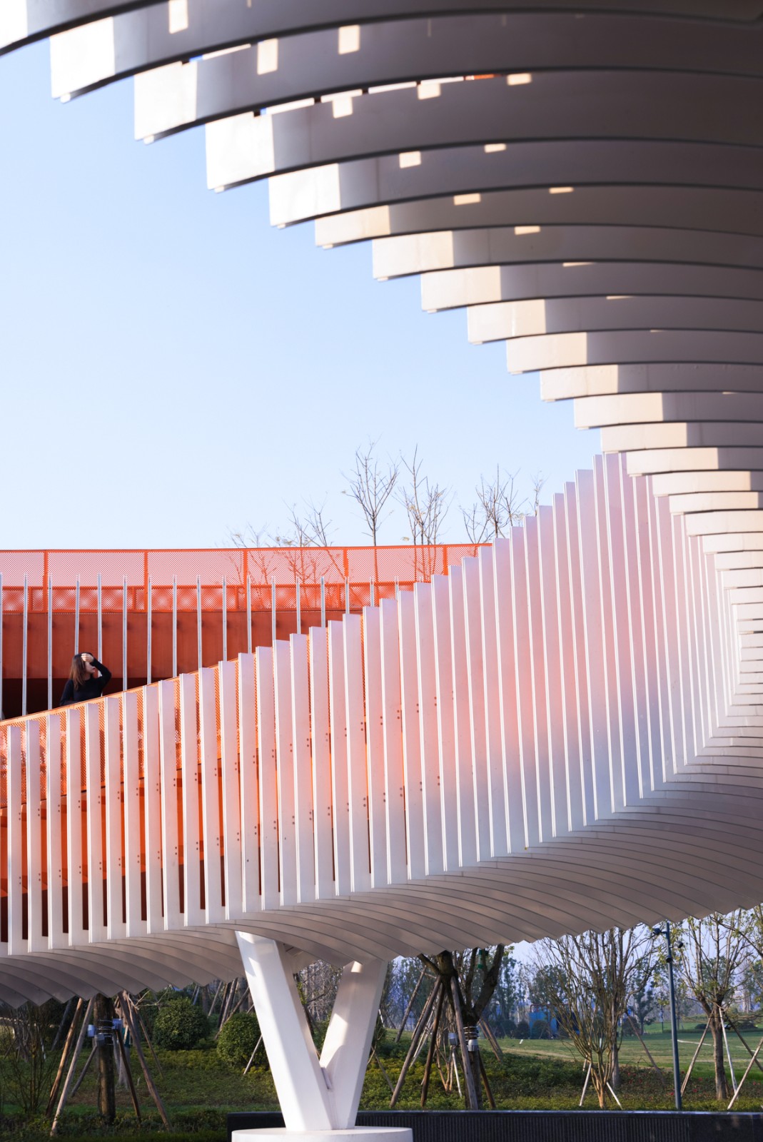 BIM建筑|成都大运会东安湖场馆景观连廊 / 四周建筑