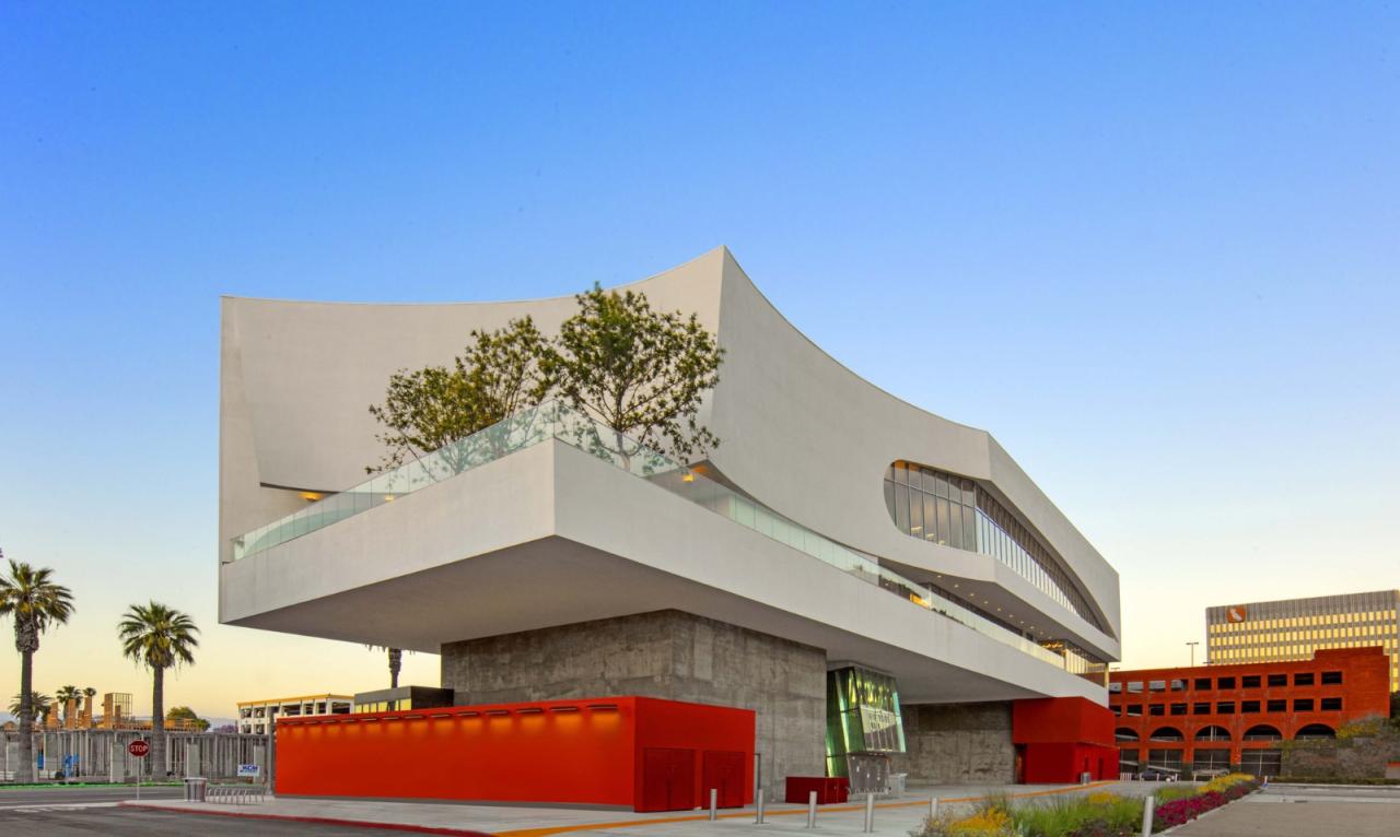 BIM建筑|Riverside 市立图书馆 / Johnson Favaro