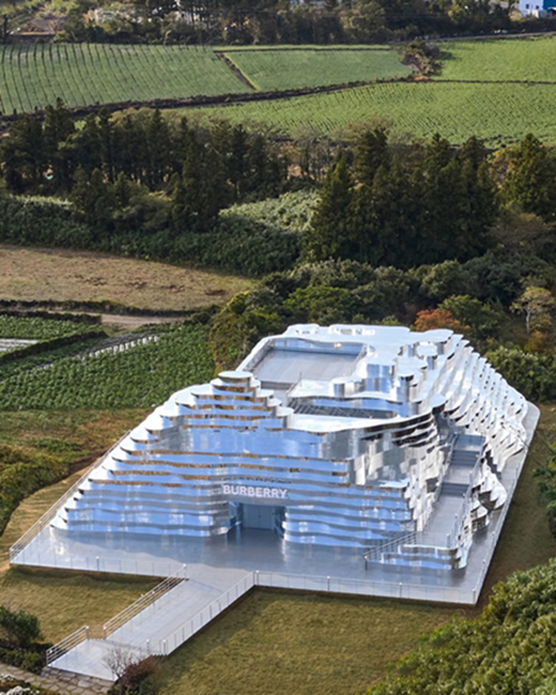 BIM建筑|“巴宝莉”在济州岛创建镜像“游击商店”