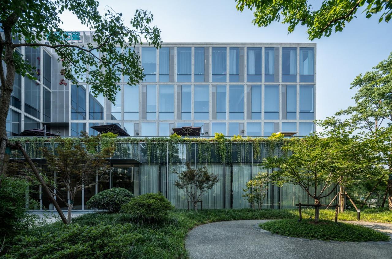 BIM建筑|杭州恩宝办公园区：秩序与自由 / gad