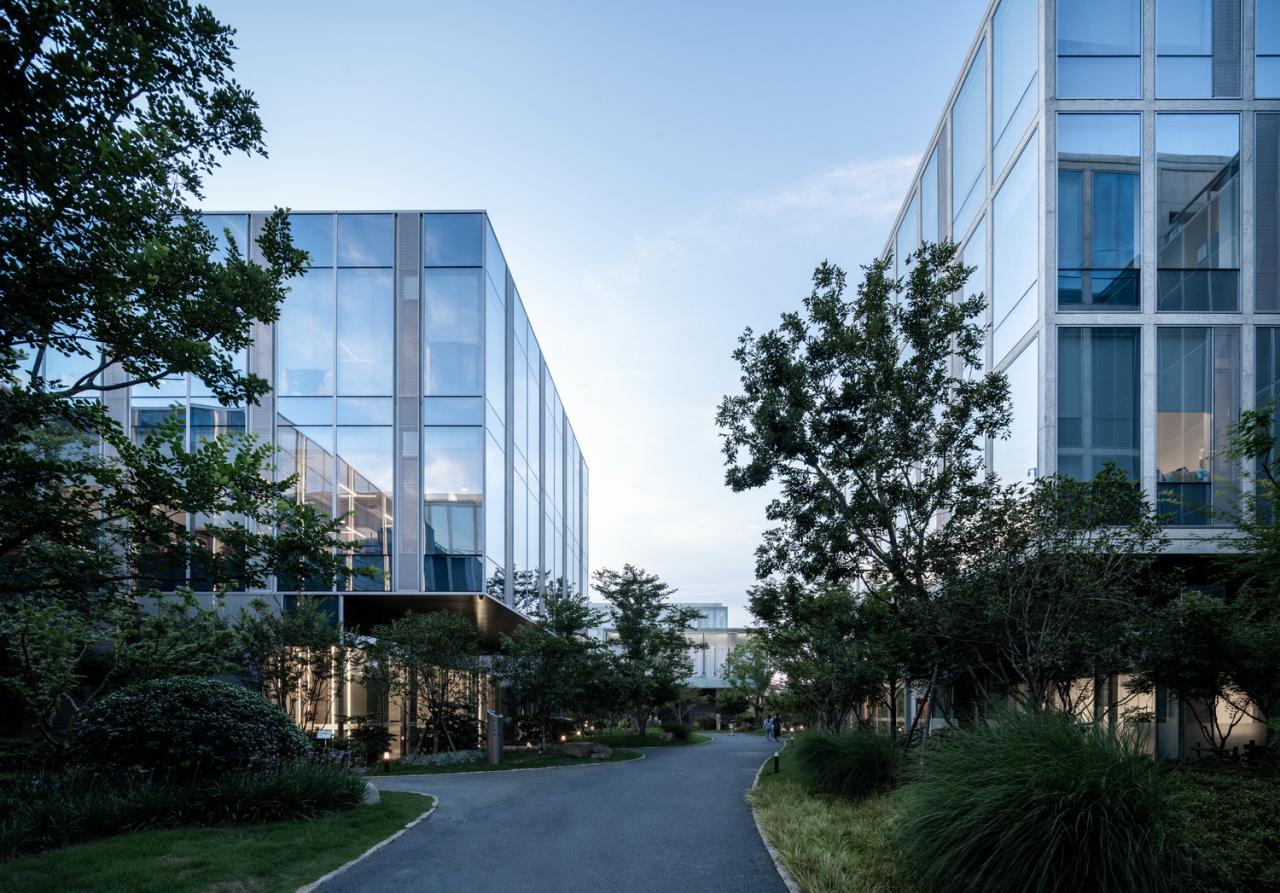 BIM建筑|杭州恩宝办公园区：秩序与自由 / gad