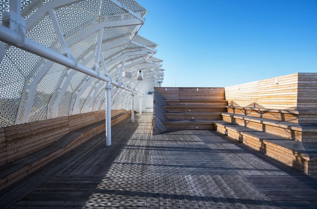 BIM建筑|疗养小镇的‘浪潮’，医疗研究中心 / FAAB