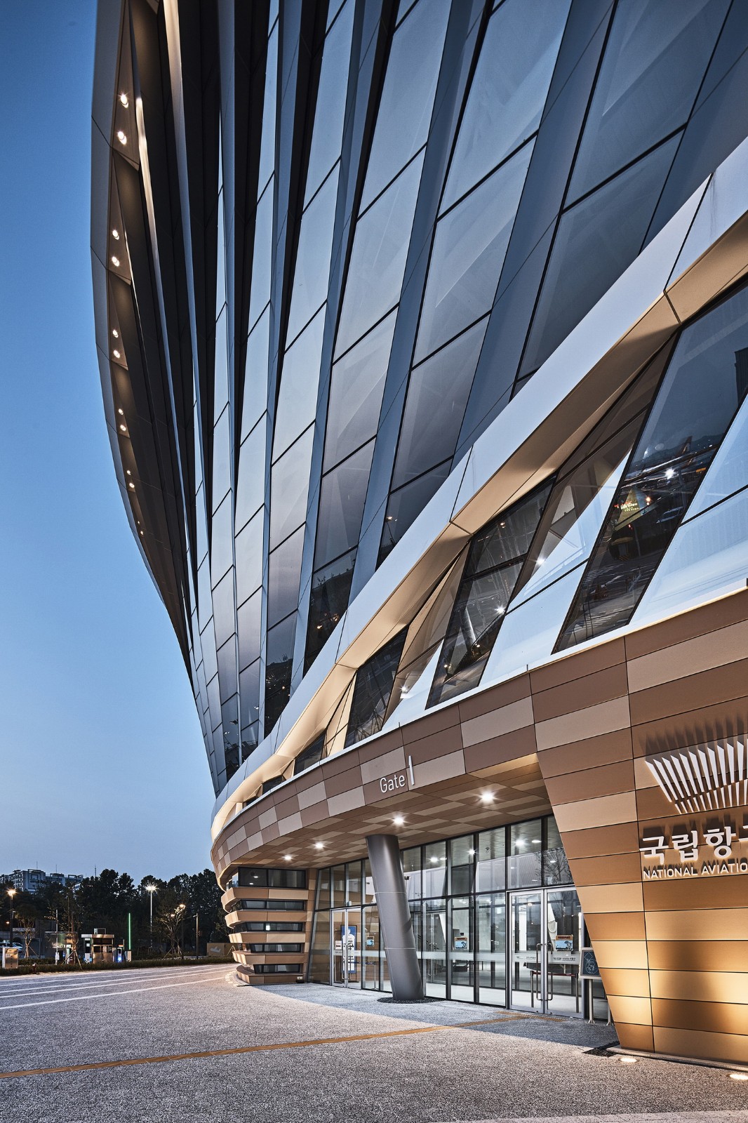 BIM建筑|地面‘涡轮机’，韩国国立航空博物馆 / Haeahn Architecture