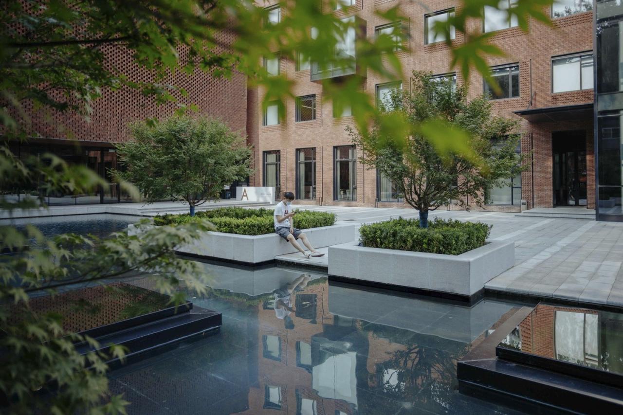 BIM建筑|护城河上的一段记忆迭代：总部办公楼更新 / 北京城建设计发展集团股份有限公司