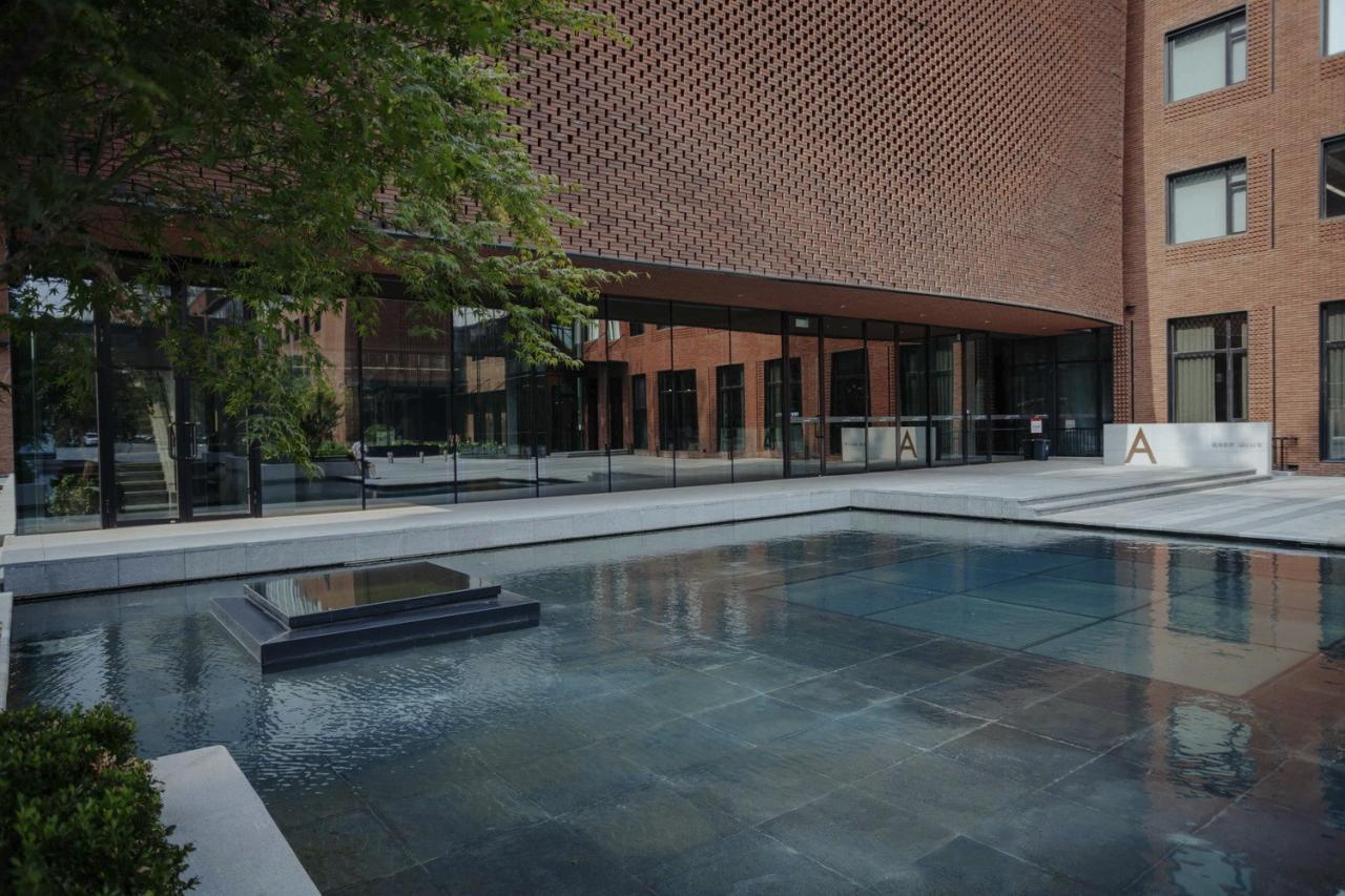 BIM建筑|护城河上的一段记忆迭代：总部办公楼更新 / 北京城建设计发展集团股份有限公司