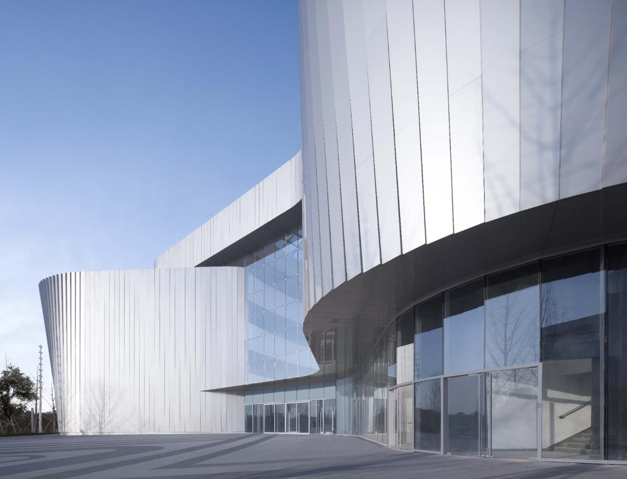 BIM建筑|虚拟之筑的有机新生：南昌VR科创城VR展示中心 / UA尤安设计