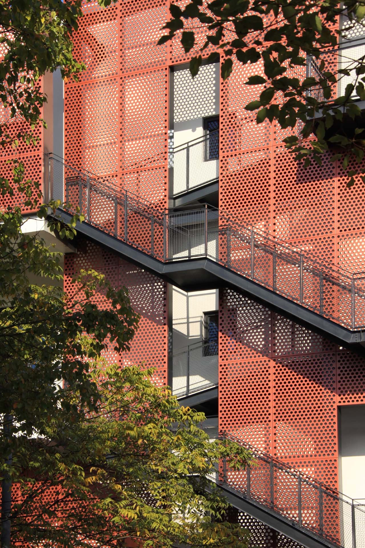 BIM建筑|华谊万创·新所迷宫墙 / 行之建筑设计事务所