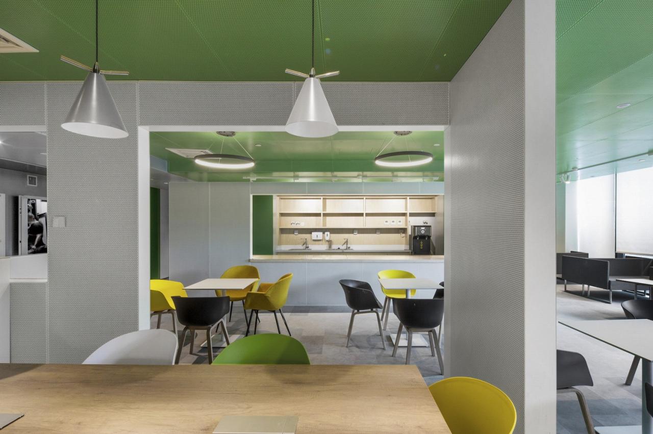 BIM建筑|护城河上的一段记忆迭代：总部办公楼更新 / 北京城建设计发展集团股份有限公司