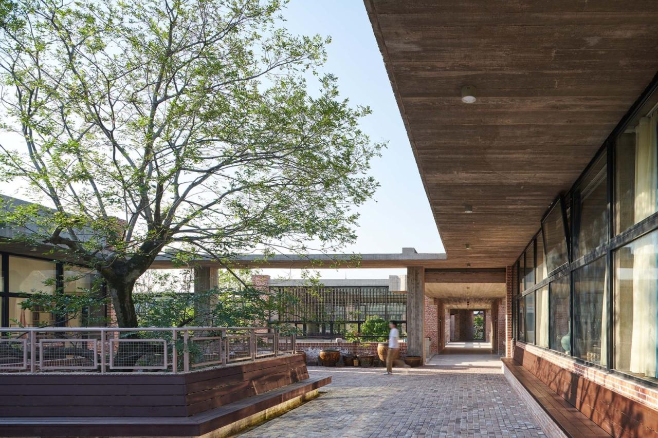 BIM建筑|​工坊式的校园：丁蜀成校 / 亘建筑事务所