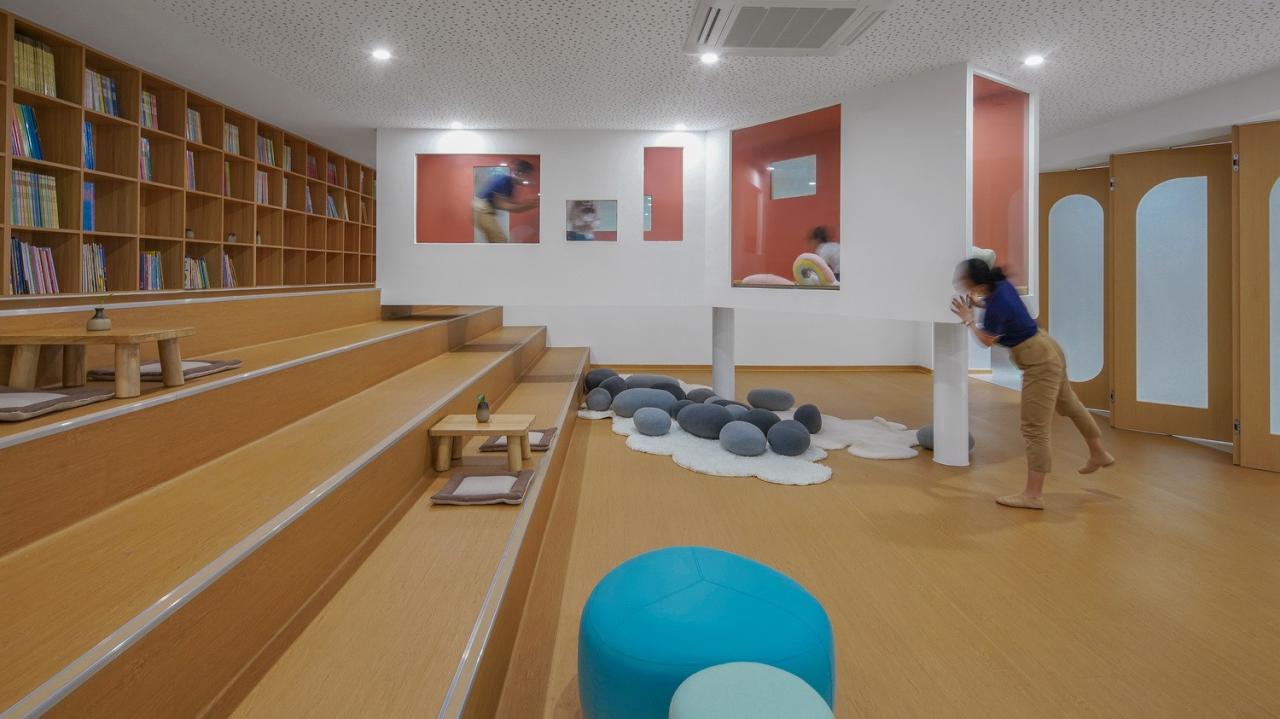 BIM建筑|海口山高幼儿园：一座位于高铁站下的幼儿园,如何征服小朋友 / DIKA新作