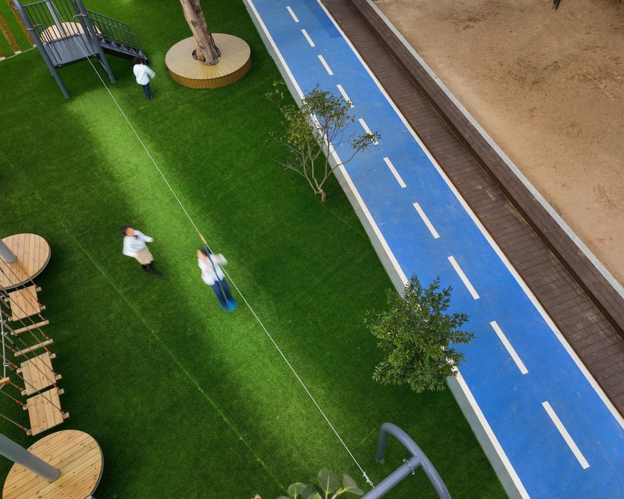 BIM建筑|海口山高幼儿园：一座位于高铁站下的幼儿园,如何征服小朋友 / DIKA新作