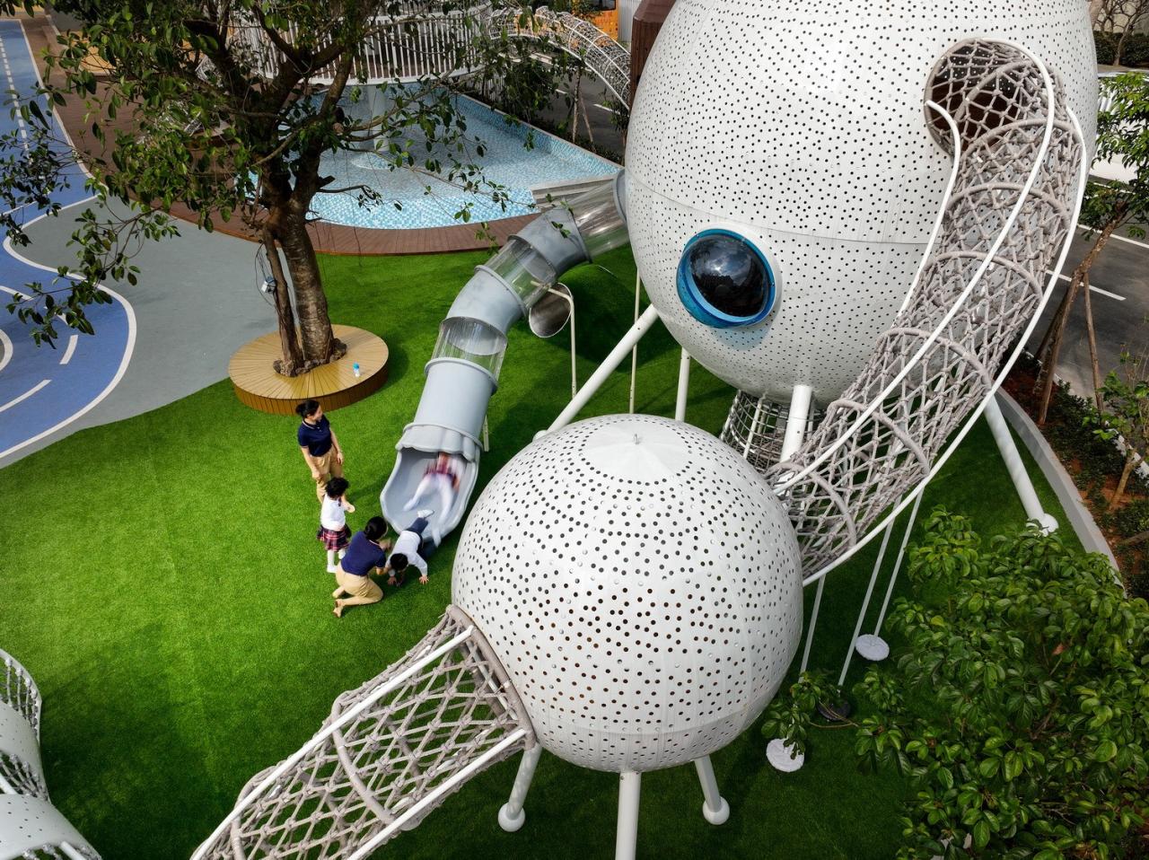 BIM建筑|海口山高幼儿园：一座位于高铁站下的幼儿园,如何征服小朋友 / DIKA新作