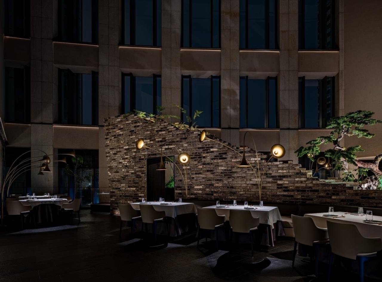 BIM建筑|四季民福上海外滩店 / IN.X屋里门外设计