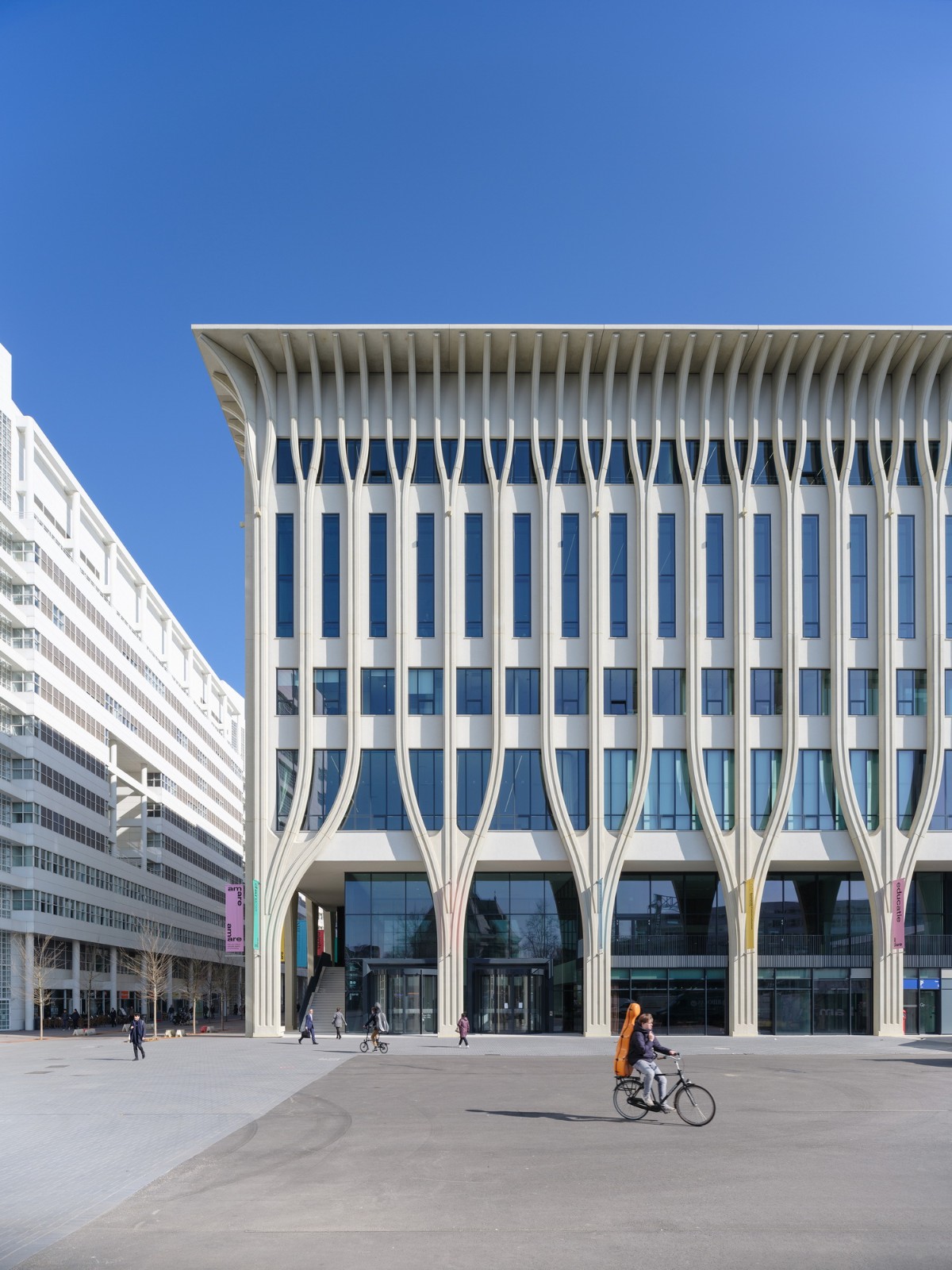 BIM建筑|Amare 表演艺术中心，海牙文化之家 / NOAHH