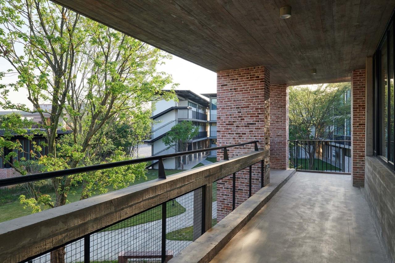 BIM建筑|​工坊式的校园：丁蜀成校 / 亘建筑事务所