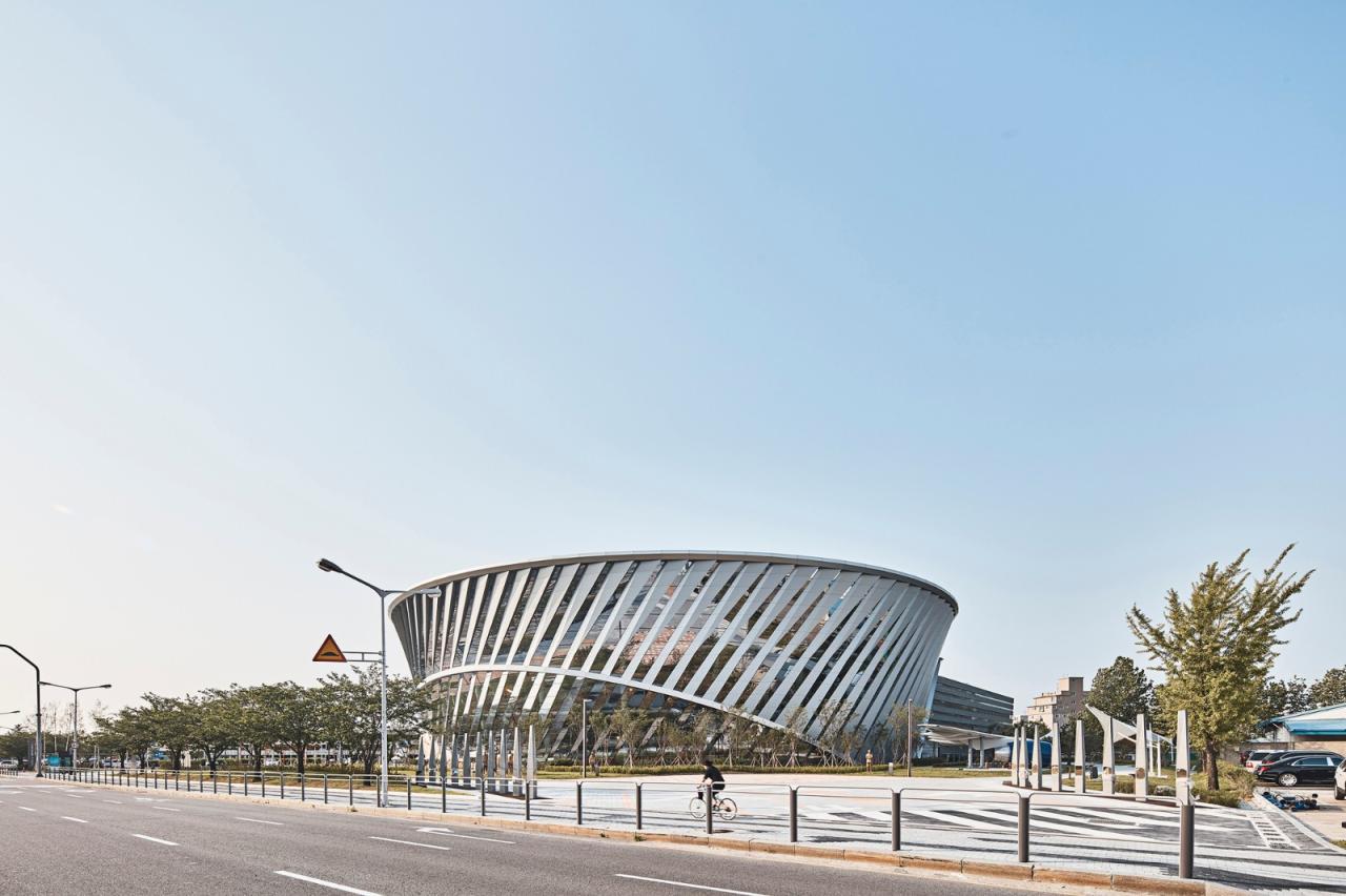BIM建筑|地面‘涡轮机’，韩国国立航空博物馆 / Haeahn Architecture