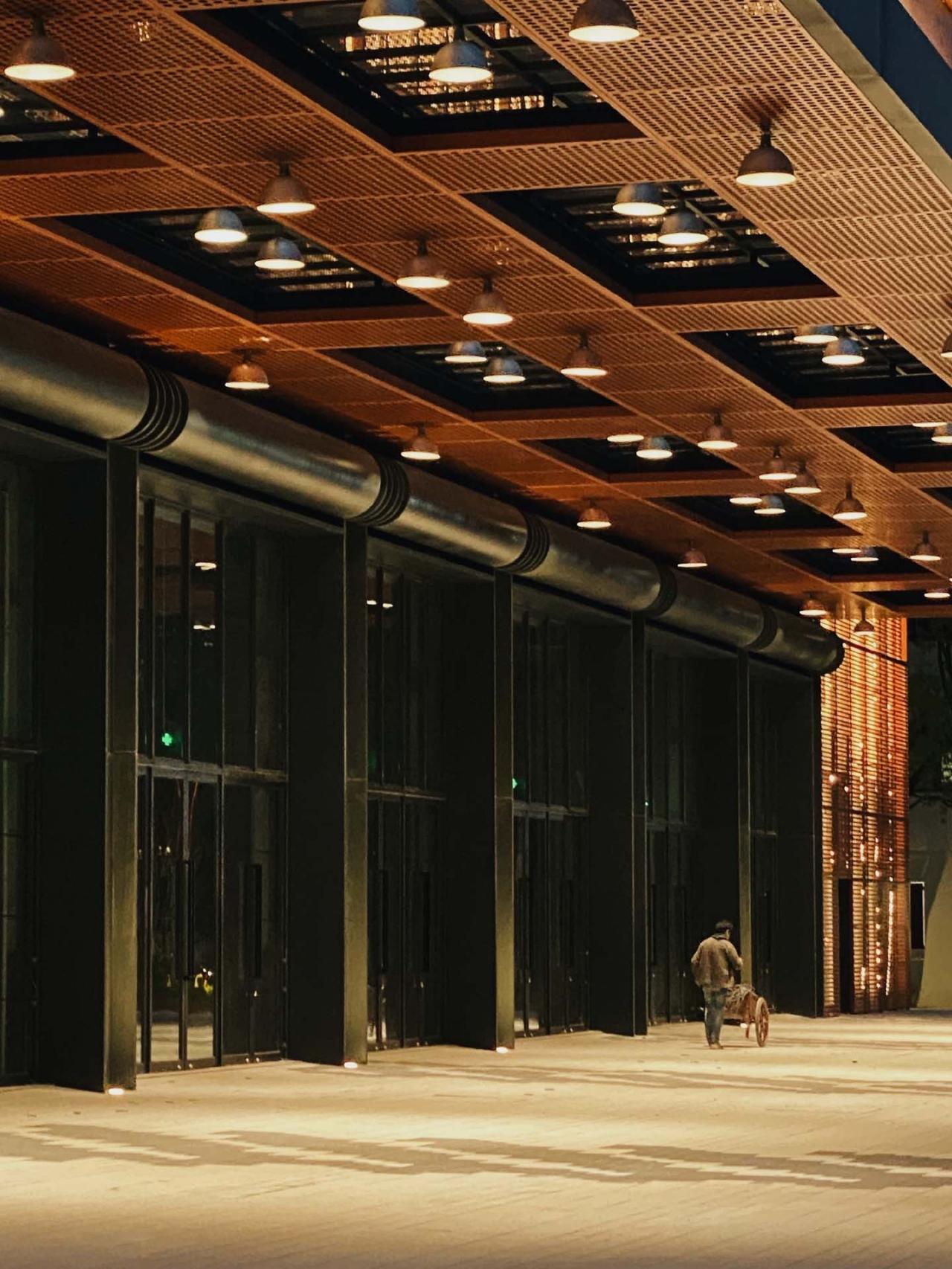 BIM建筑|华谊万创·新所迷宫墙 / 行之建筑设计事务所