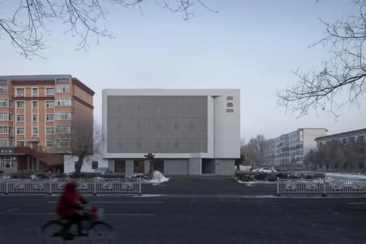 BIM建筑|内向理疗SPA，大庆 / 素造建筑