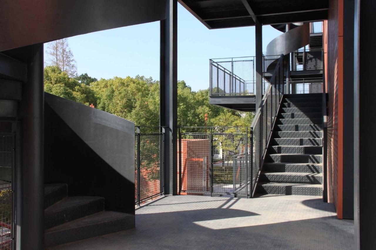 BIM建筑|华谊万创·新所迷宫墙 / 行之建筑设计事务所