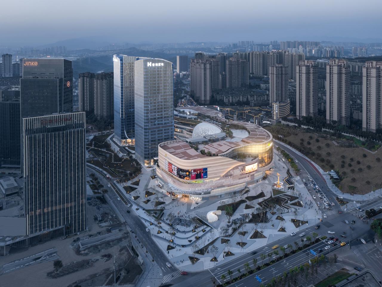 BIM建筑|香港置地重庆光环The Ring购物公园 / PHA湃昂