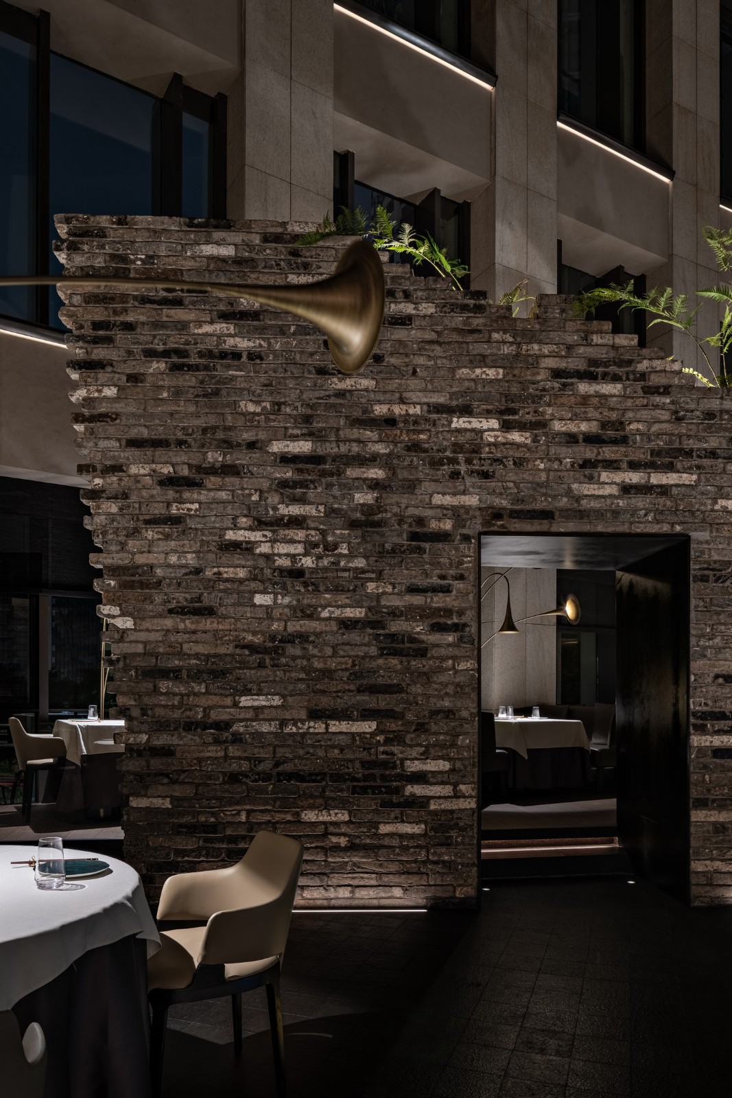 BIM建筑|四季民福上海外滩店 / IN.X屋里门外设计