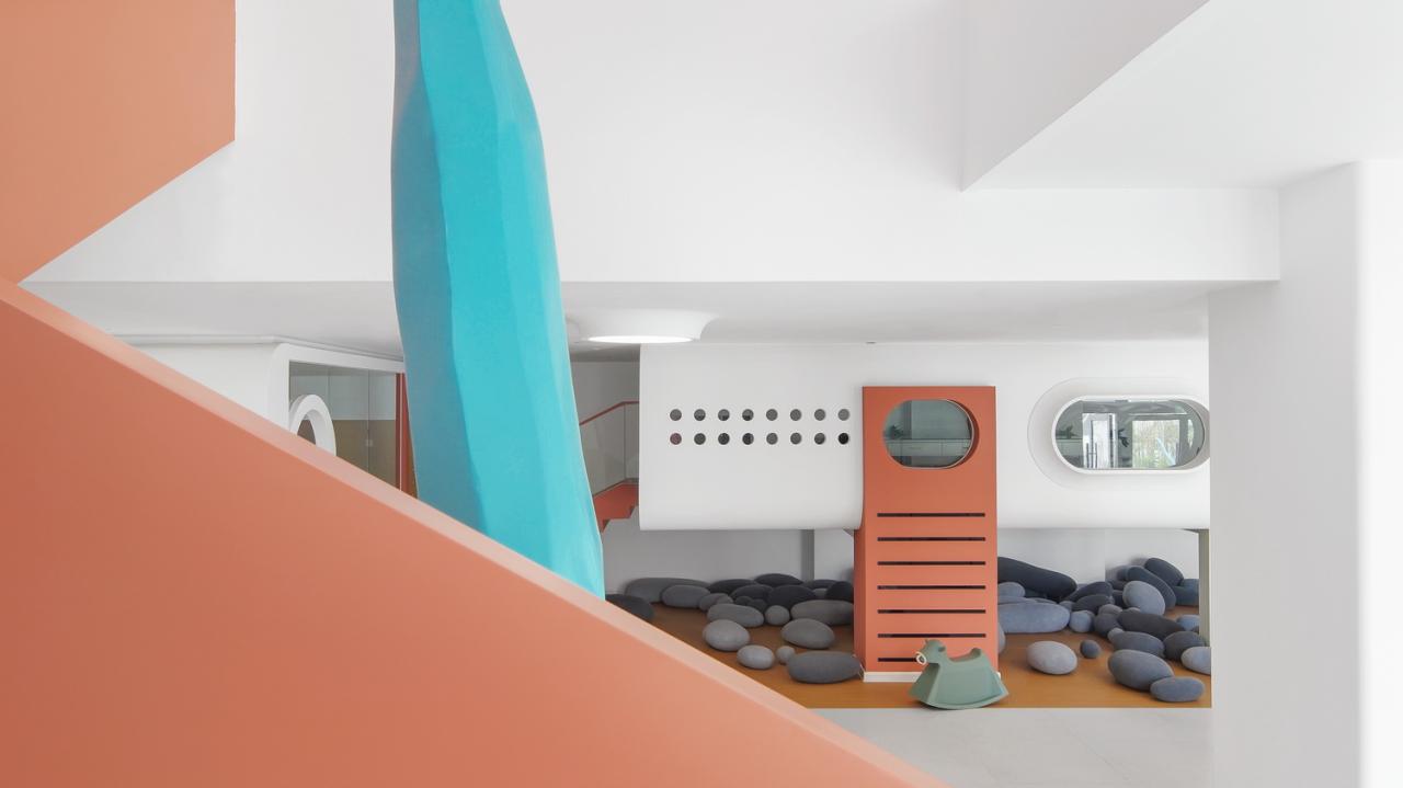 BIM建筑|海口山高幼儿园：一座位于高铁站下的幼儿园,如何征服小朋友 / DIKA新作