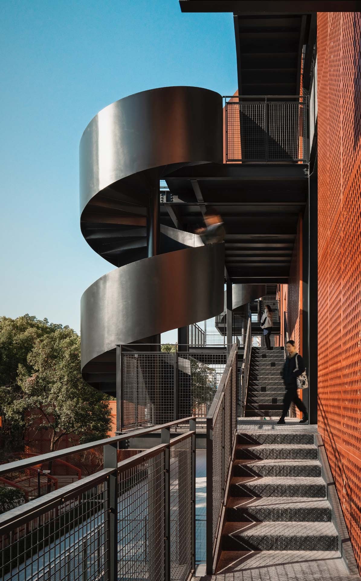 BIM建筑|华谊万创·新所迷宫墙 / 行之建筑设计事务所