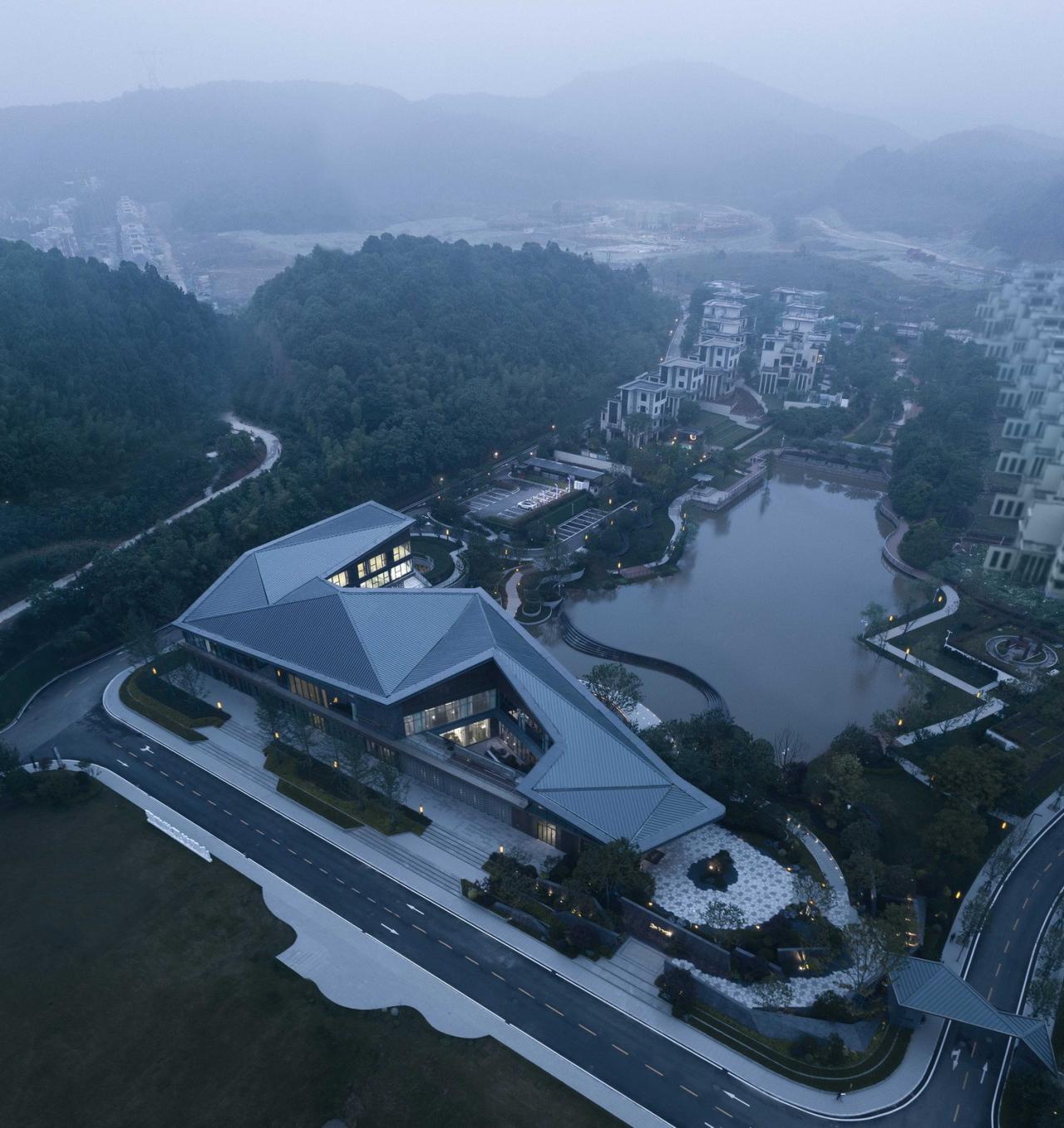 BIM建筑|长沙麓隐青竹湖展示中心 / PTA上海柏涛