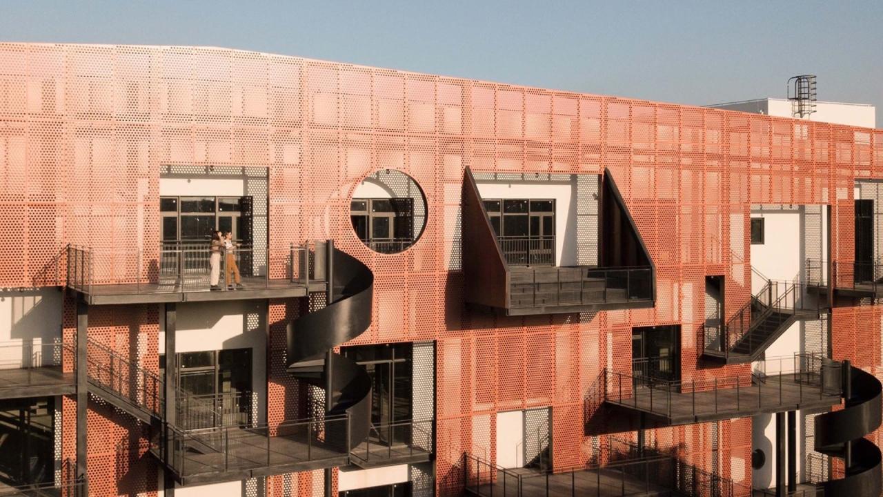 BIM建筑|华谊万创·新所迷宫墙 / 行之建筑设计事务所