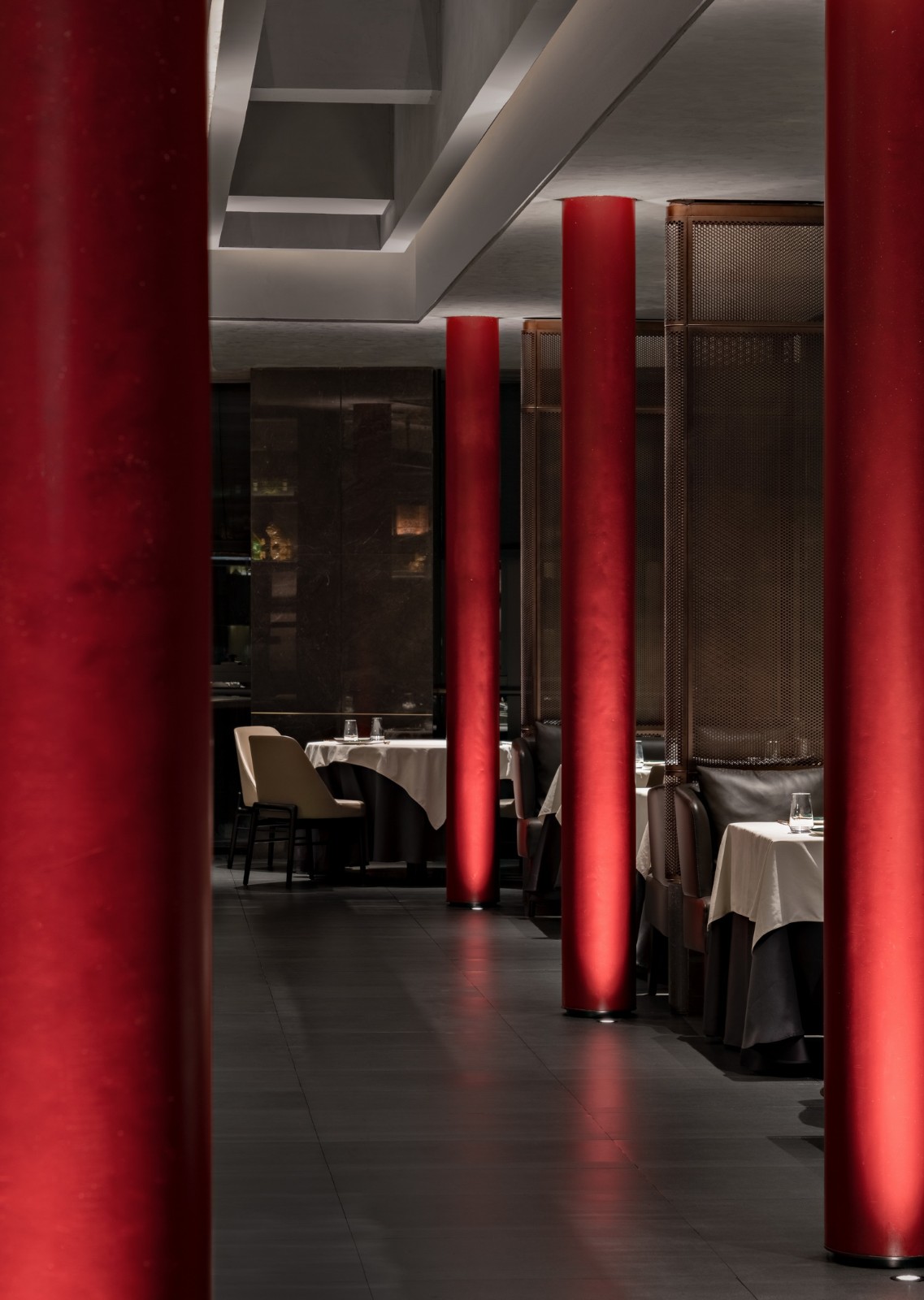 BIM建筑|四季民福上海外滩店 / IN.X屋里门外设计