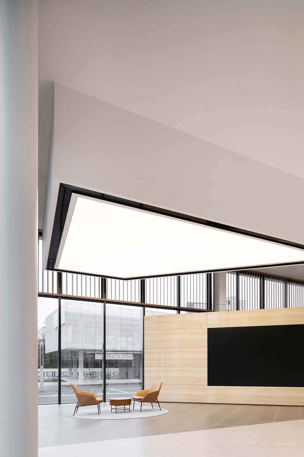 BIM建筑|成都BMW宝马体验中心 / 朱海博建筑设计事务所