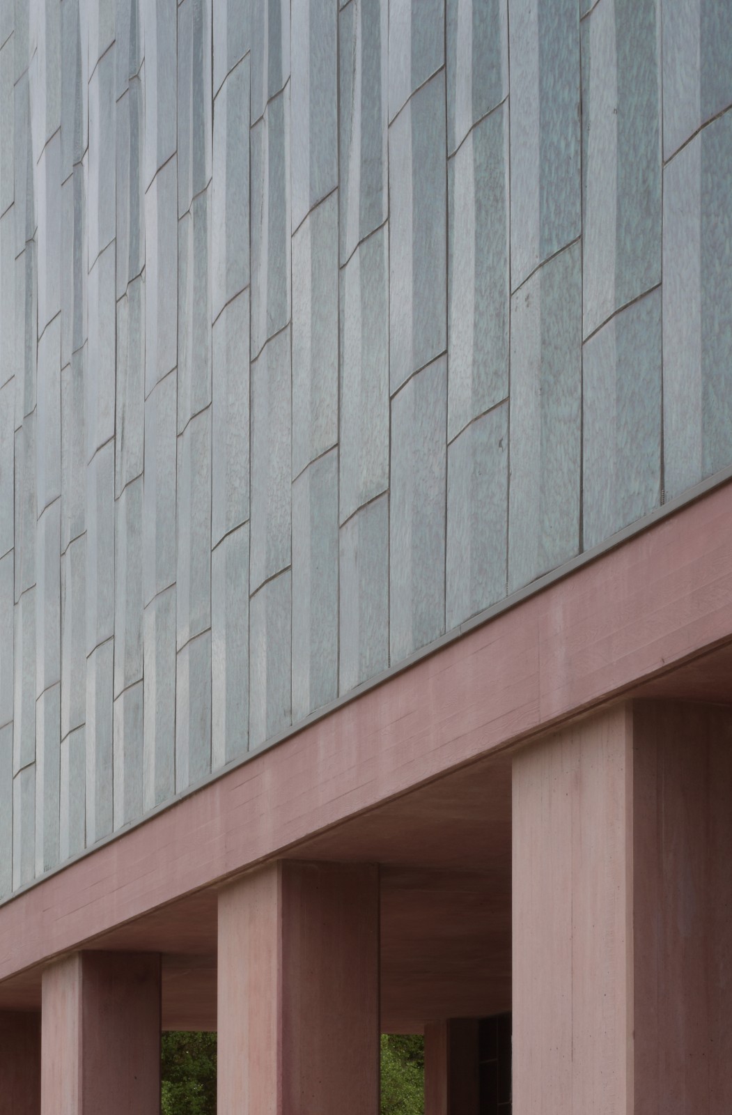 BIM建筑|复古绿釉，剑桥大学食堂 / Feilden Fowles