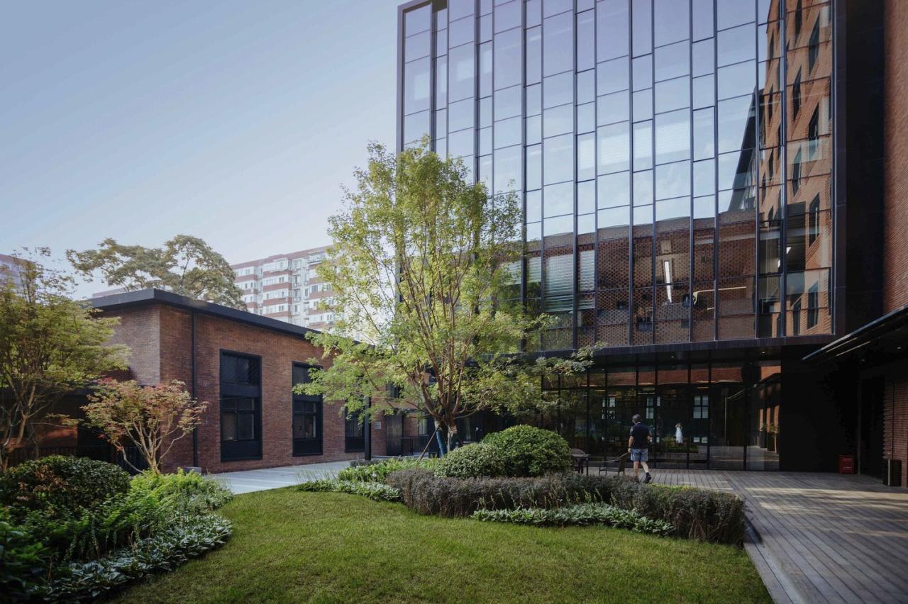 BIM建筑|护城河上的一段记忆迭代：总部办公楼更新 / 北京城建设计发展集团股份有限公司