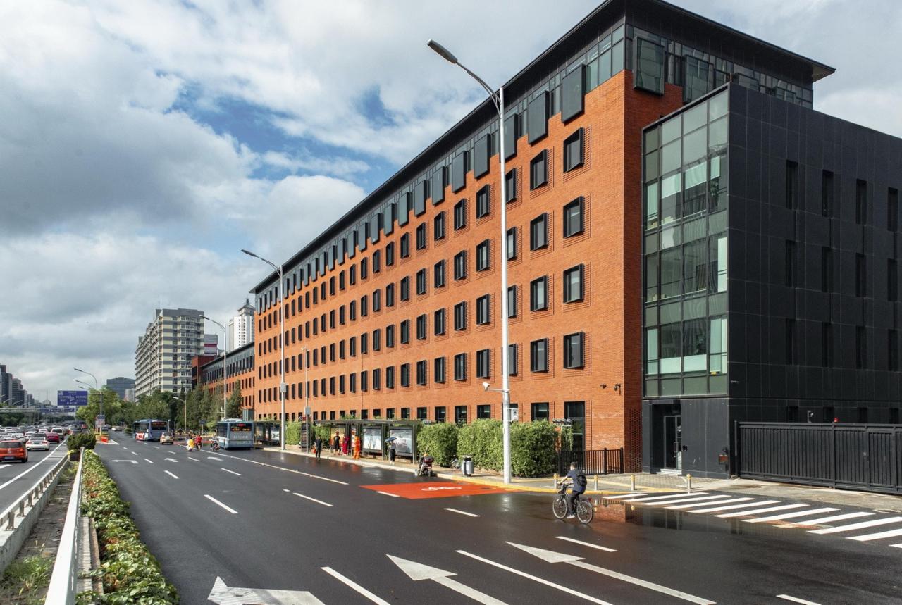 BIM建筑|护城河上的一段记忆迭代：总部办公楼更新 / 北京城建设计发展集团股份有限公司