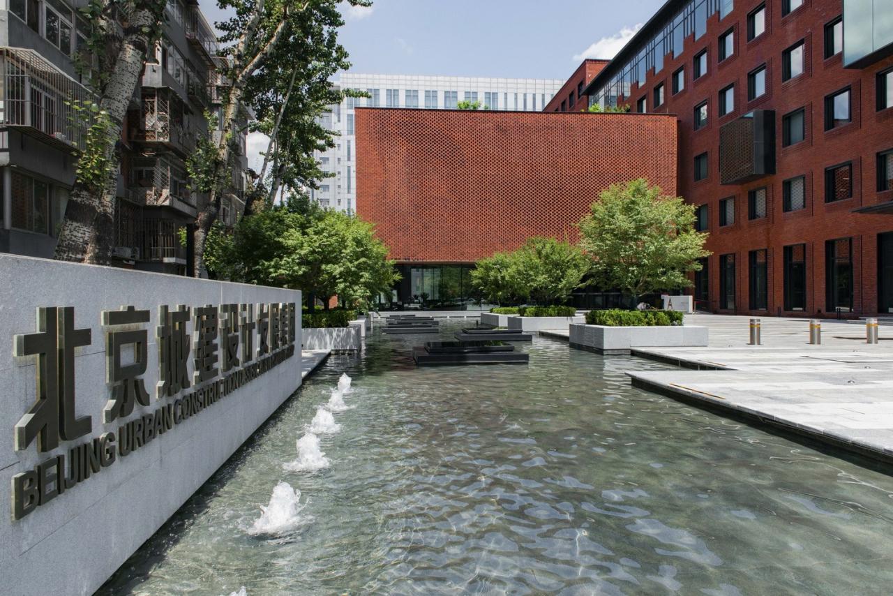 BIM建筑|护城河上的一段记忆迭代：总部办公楼更新 / 北京城建设计发展集团股份有限公司
