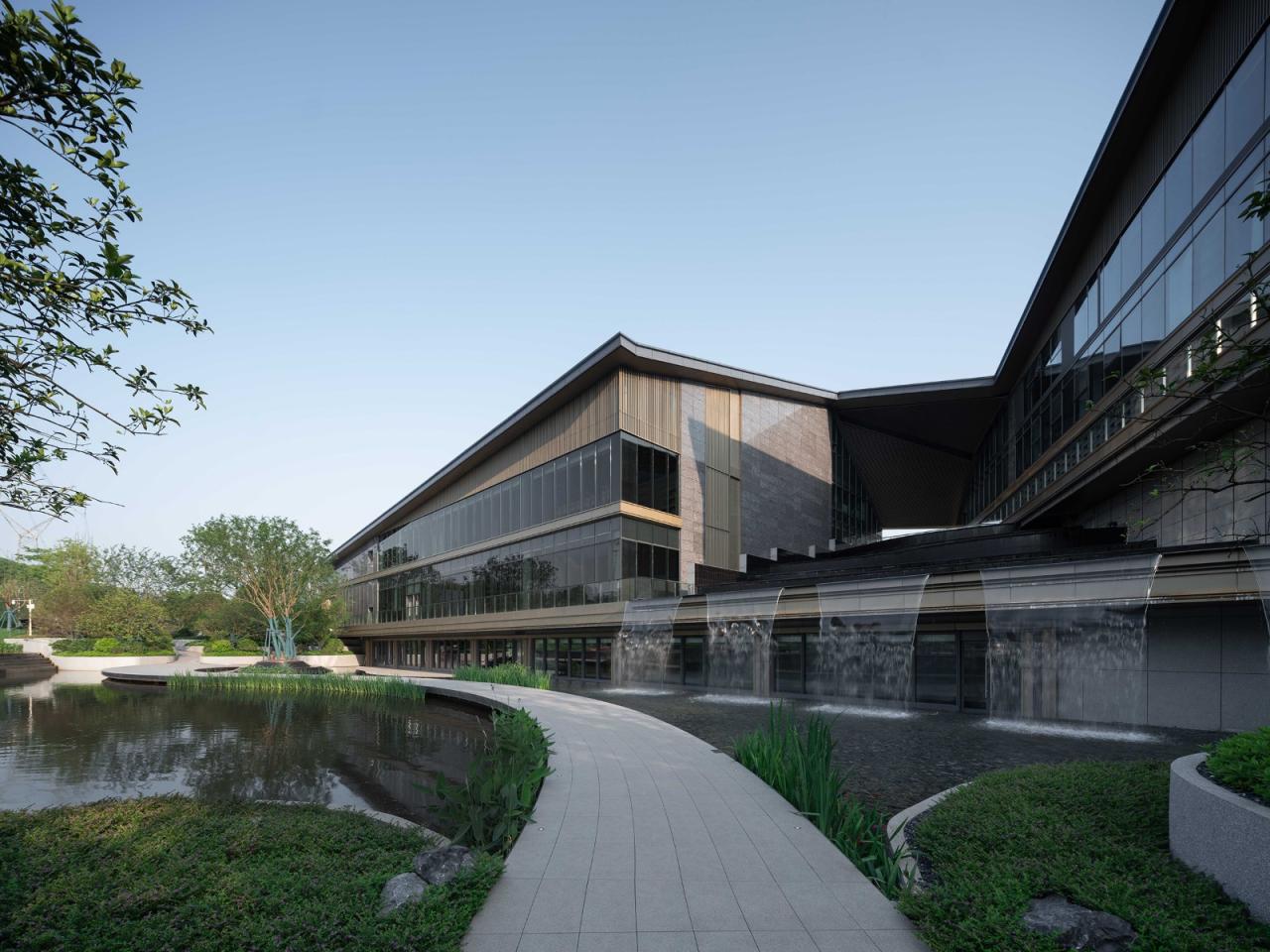 BIM建筑|长沙麓隐青竹湖展示中心 / PTA上海柏涛