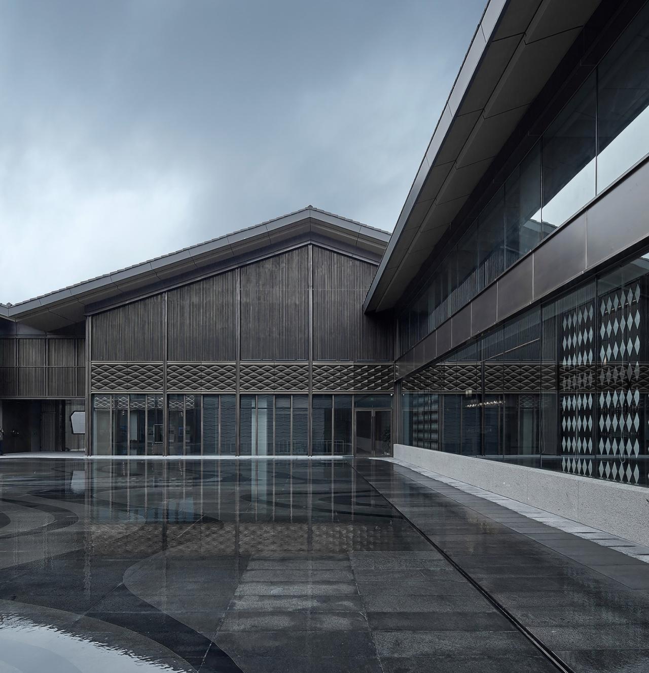 BIM建筑|山水间的“负空间”营造 ——漓江文化旅游度假区塔山会馆 / UA尤安设计