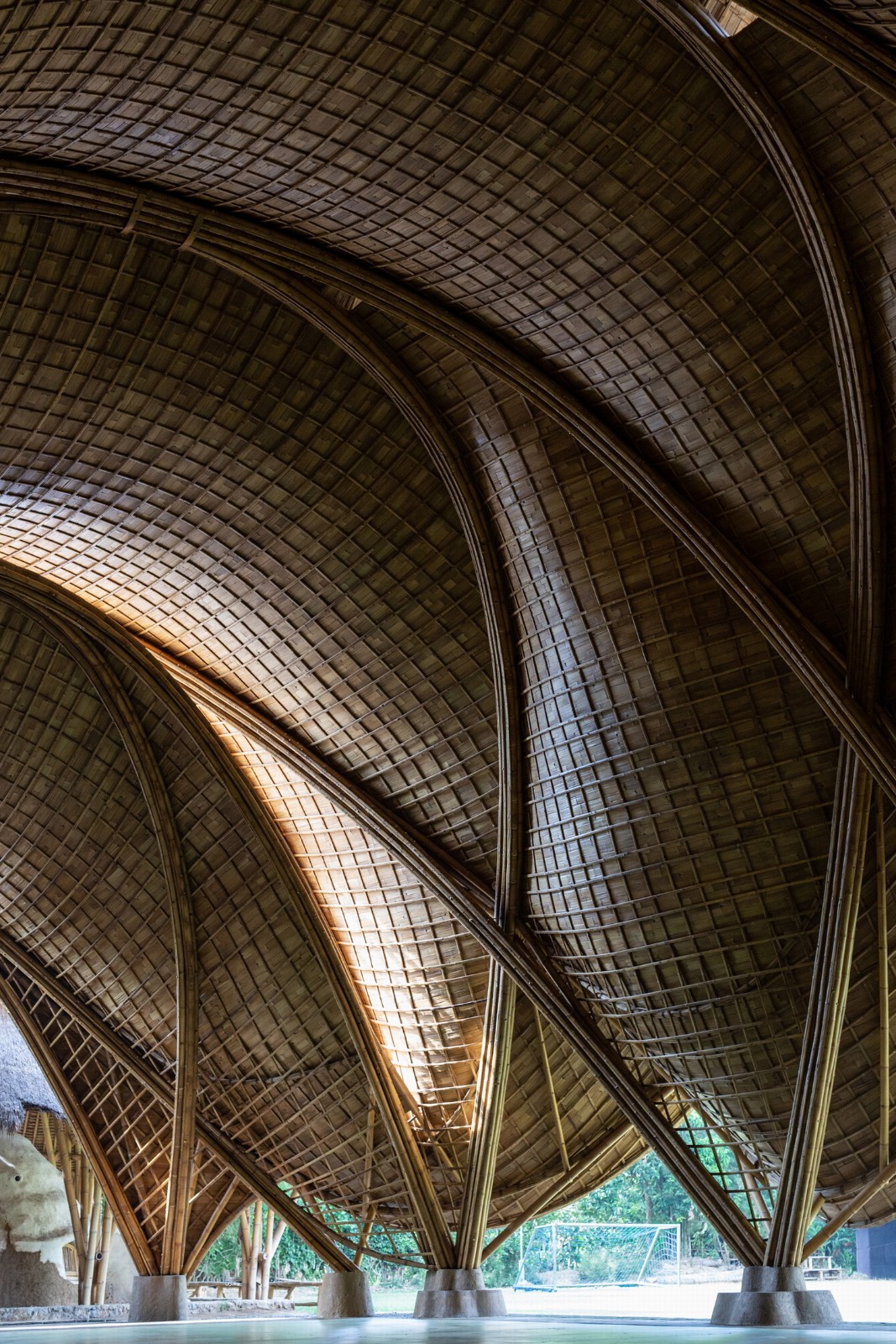 BIM建筑|最小结构最大空间，竹装置“弧” / IBUKU