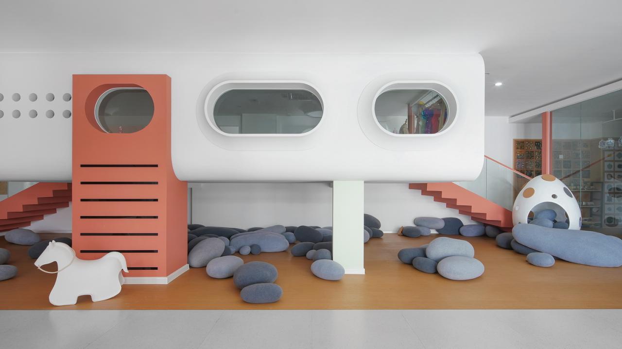 BIM建筑|海口山高幼儿园：一座位于高铁站下的幼儿园,如何征服小朋友 / DIKA新作