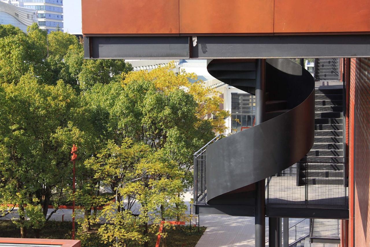 BIM建筑|华谊万创·新所迷宫墙 / 行之建筑设计事务所