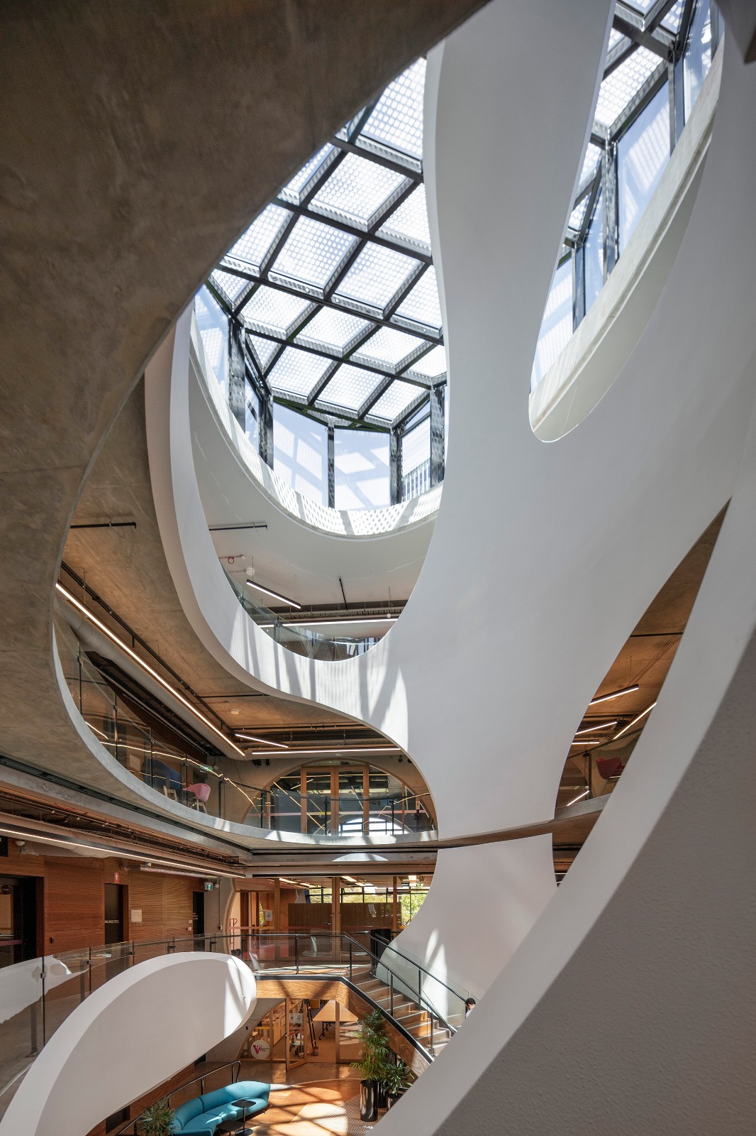 BIM建筑|‘半成品’建筑：圣基尔达，维多利亚傲娇中心 / BAU+Grant Amon