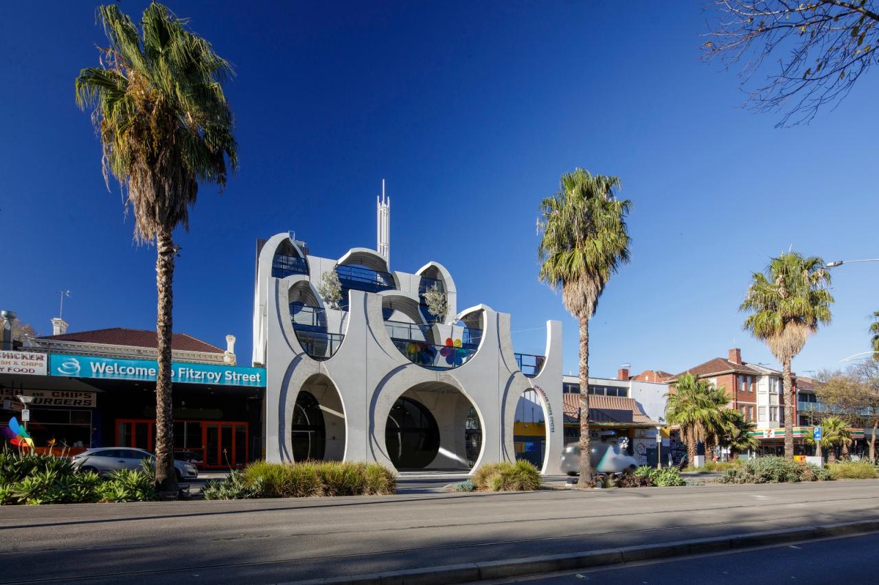 BIM建筑|‘半成品’建筑：圣基尔达，维多利亚傲娇中心 / BAU+Grant Amon