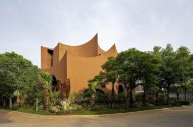 BIM建筑| 拱形的未来之家 / Sanjay Puri Architects-BIM建筑网