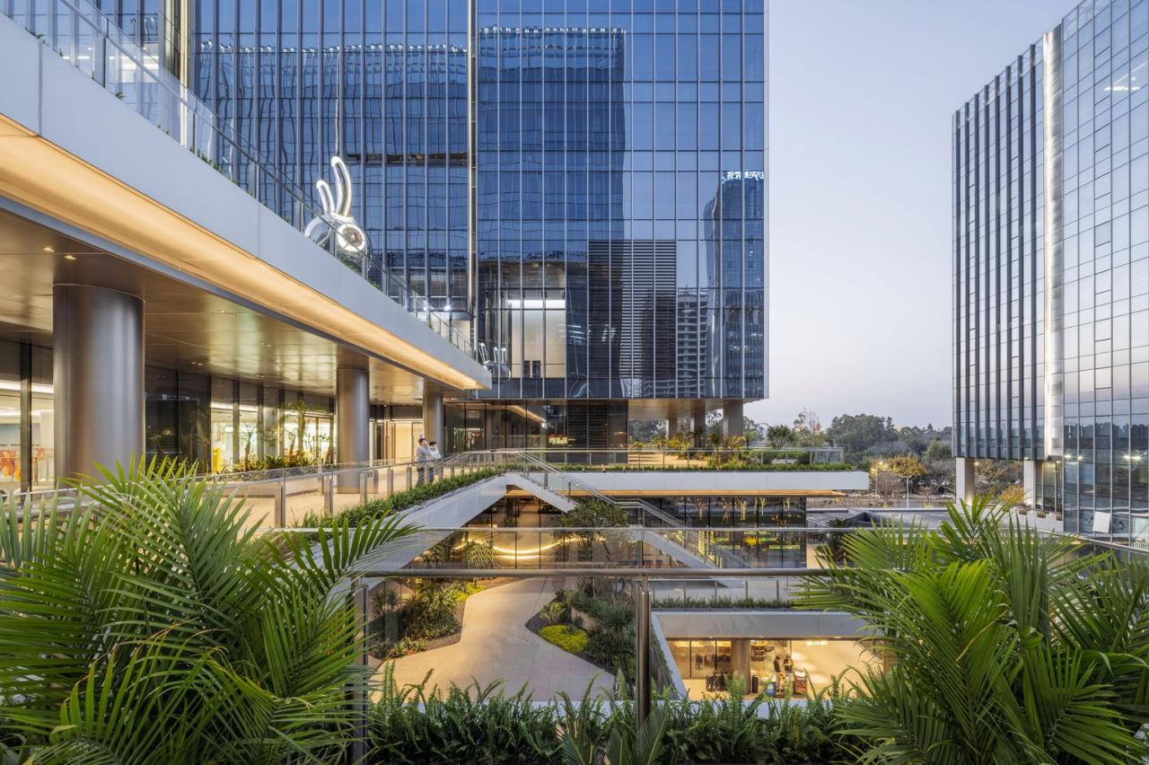 BIM建筑|一键焕新的城市插件-广州时代·芳华里二期续建更新 / EID Arch姜平工作室