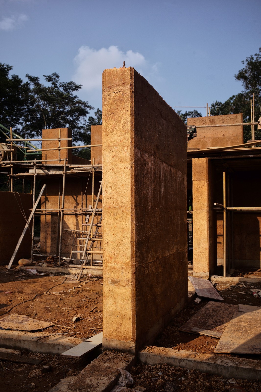 BIM建筑|邛窑遗址公园·成都 建筑与艺术创新实验室 / 合造社CLAB